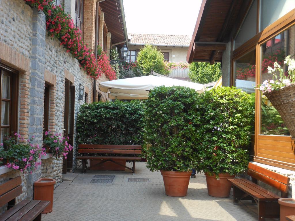 Agriturismo Cassinazza Orsenigo Bagian luar foto